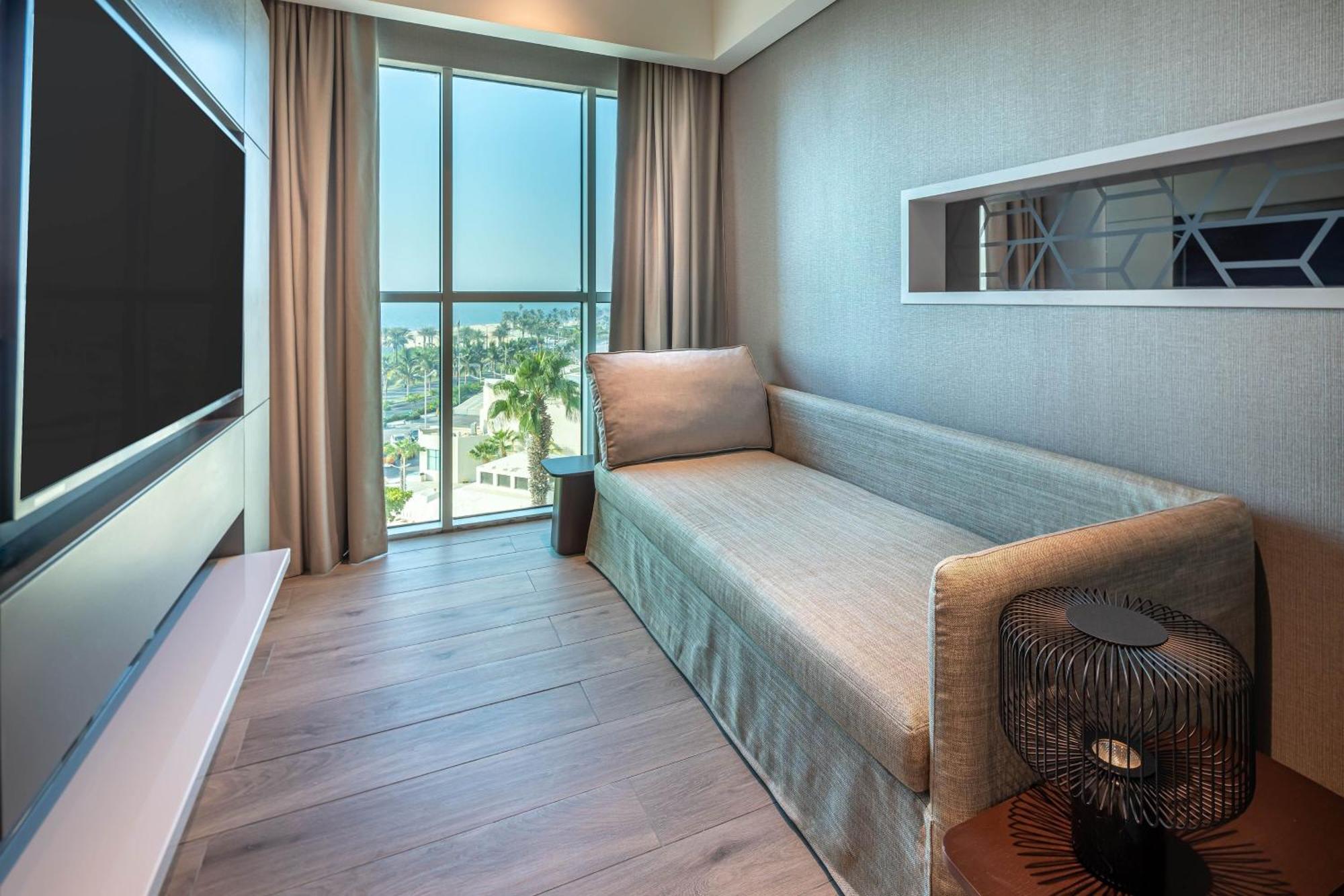 Sheraton Jeddah Hotel - Saudi Brothers Commercial Company Branch Exterior foto A room at the hotel