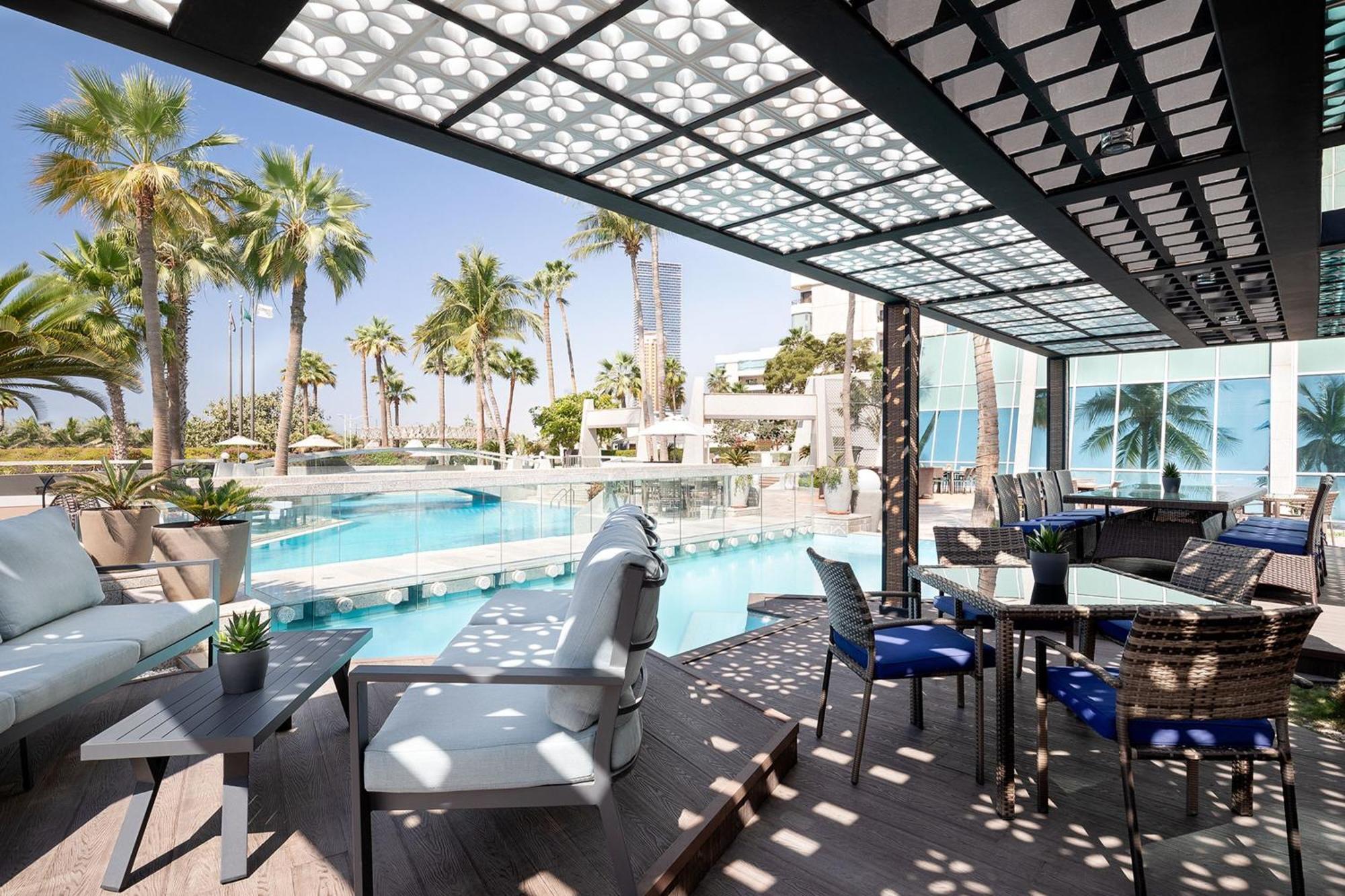 Sheraton Jeddah Hotel - Saudi Brothers Commercial Company Branch Exterior foto The pool at the hotel