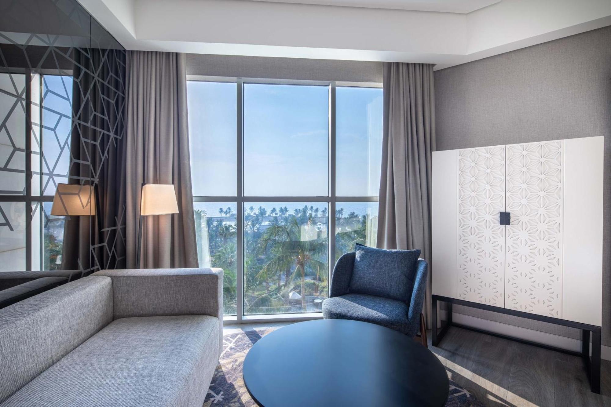 Sheraton Jeddah Hotel - Saudi Brothers Commercial Company Branch Exterior foto A suite at the hotel